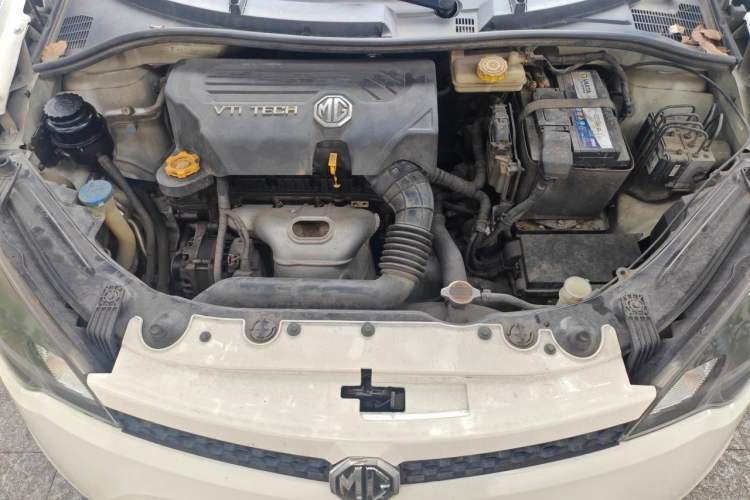 Used MG 3 2013 1.5L AMT Elite Edition Engine Bay