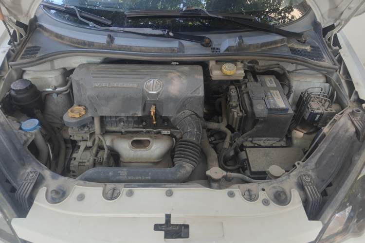 Used MG 3 2013 1.5L AMT Elite Edition Engine Bay