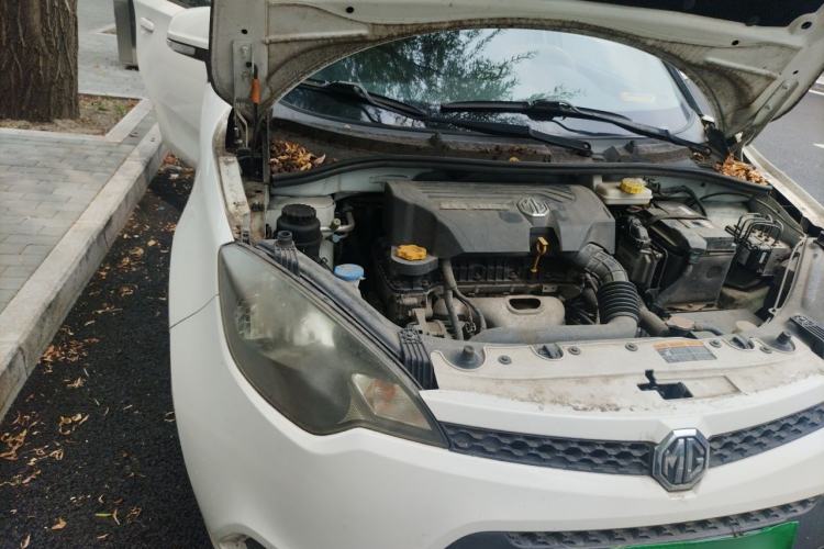 Used MG 3 2013 1.5L AMT Elite Edition Engine Bay Right