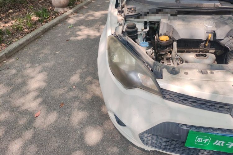 Used MG 3 2013 1.5L AMT Elite Edition Engine Bay Right