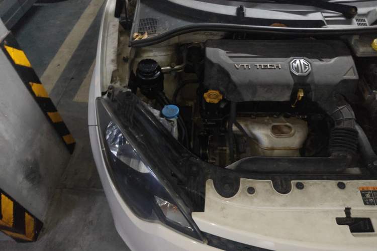 Used MG 3 2013 1.5L AMT Elite Edition Engine Bay Right