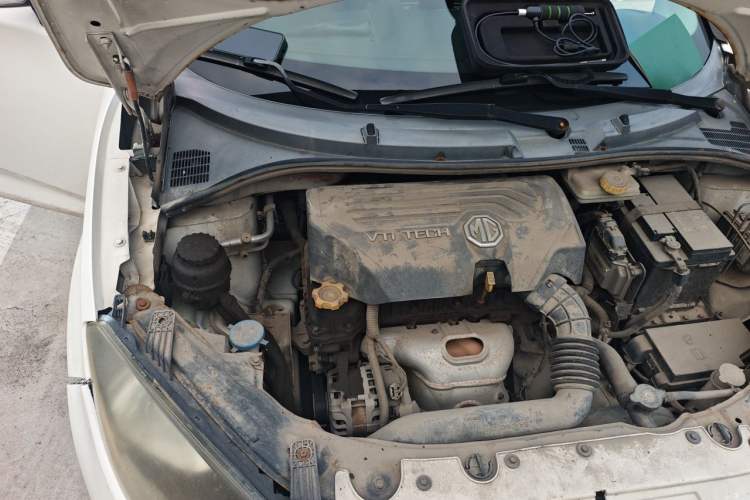 Used MG 3 2013 1.5L AMT Elite Edition Engine Bay Right