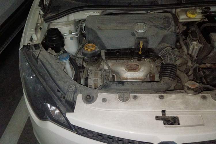 Used MG 3 2013 1.5L AMT Elite Edition Engine Bay Right