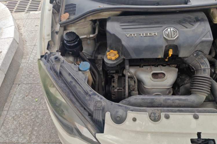 Used MG 3 2013 1.5L AMT Elite Edition Engine Bay Right