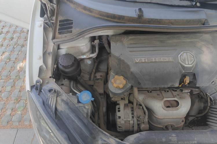Used MG 3 2013 1.5L AMT Elite Edition Engine Bay Right
