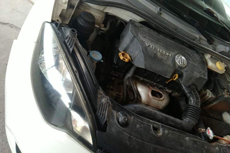 Used MG 3 2013 1.5L AMT Elite Edition Engine Bay Right