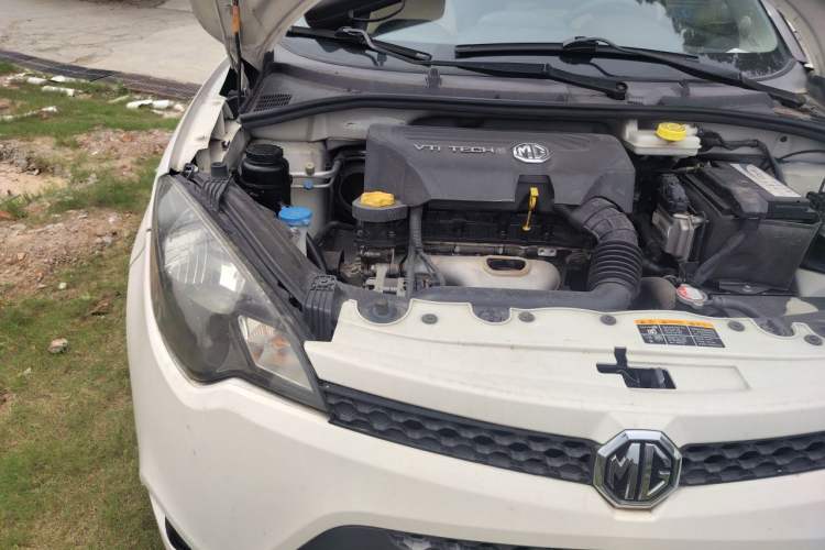 Used MG 3 2013 1.5L AMT Elite Edition Engine Bay Right