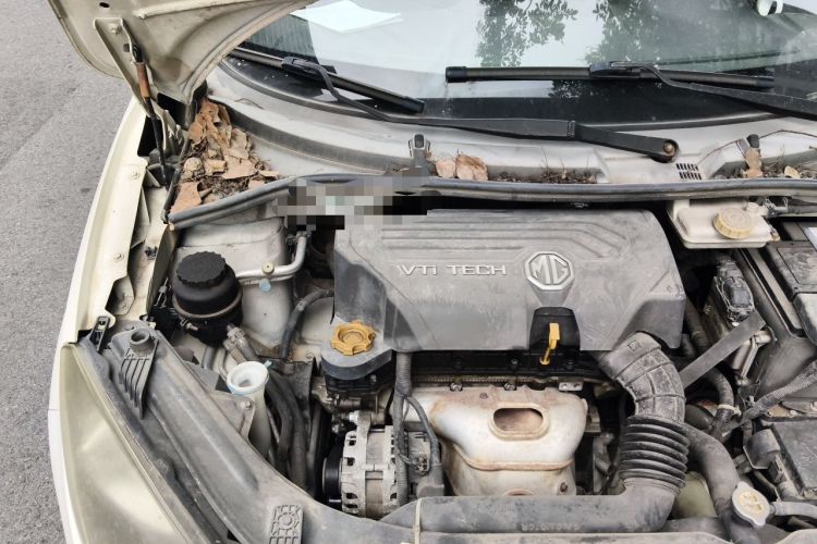 Used MG 3 2013 1.5L AMT Elite Edition Engine Bay Right