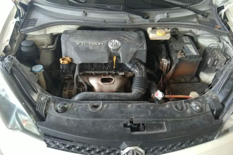 Used MG 3 2013 1.5L AMT Elite Edition Engine Bay