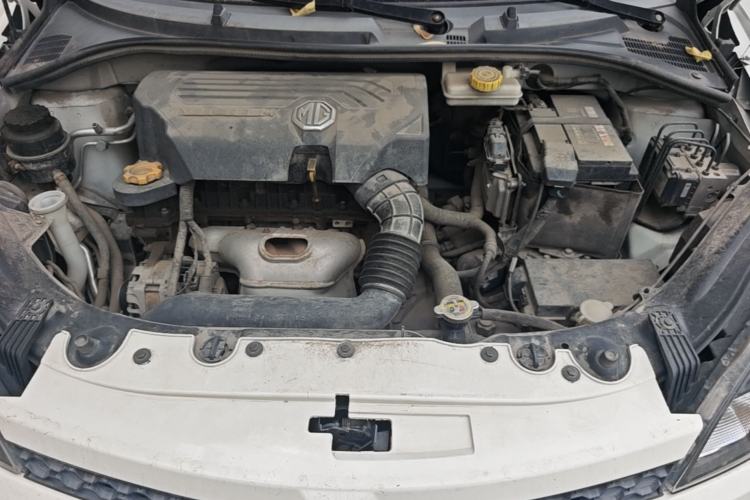 Used MG 3 2013 1.5L AMT Elite Edition Engine Bay