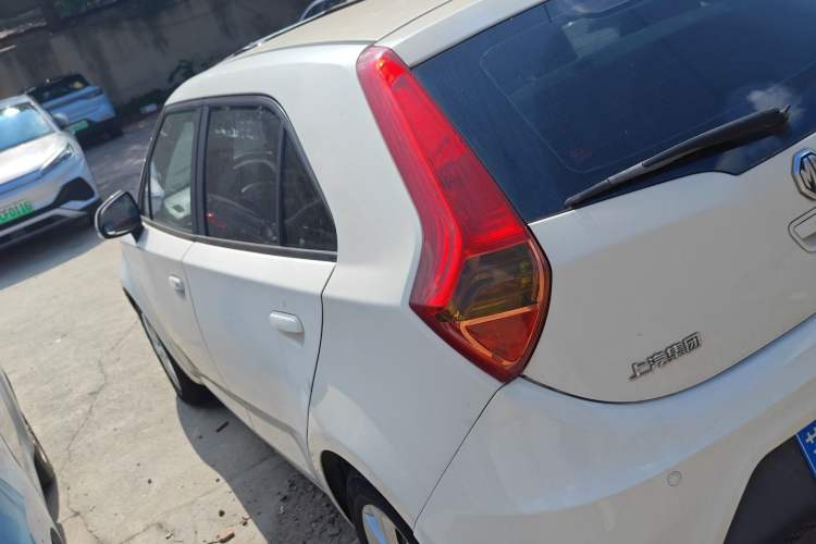 Used MG 3 2013 1.5L AMT Elite Edition Exterior 5