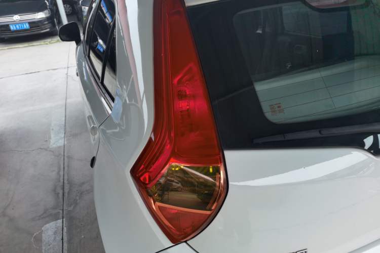 Used MG 3 2013 1.5L AMT Elite Edition Exterior 9
