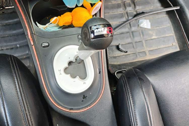 Used MG 3 2013 1.5L AMT Elite Edition Gear Lever