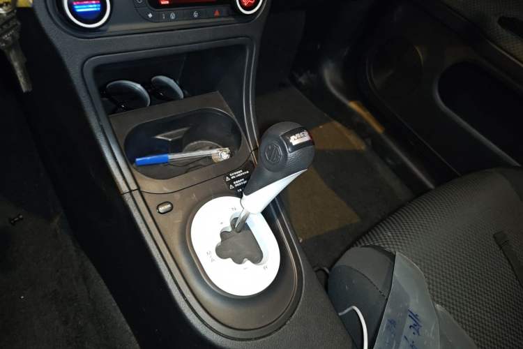 Used MG 3 2013 1.5L AMT Elite Edition Gear Lever