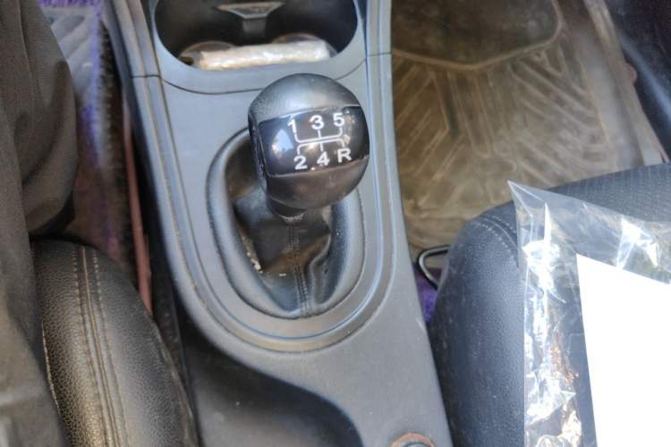 Used MG 3 2013 1.3L Manual Comfort Edition Gear Lever