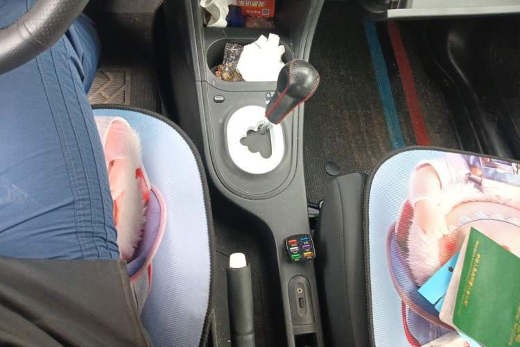 Used MG 3 2013 1.3L AMT Comfort Edition Gear Lever