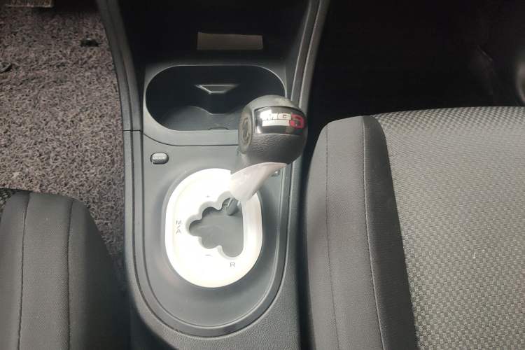Used MG 3 2013 1.5L AMT Elite Edition Gear Lever