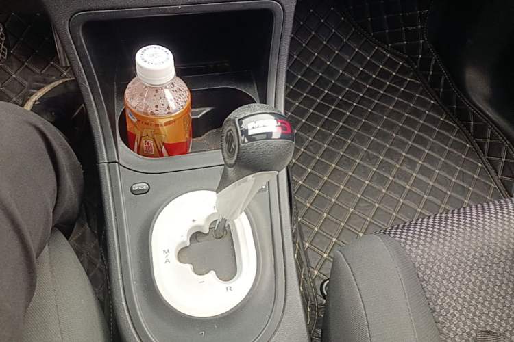 Used MG 3 2013 1.5L AMT Elite Edition Gear Lever