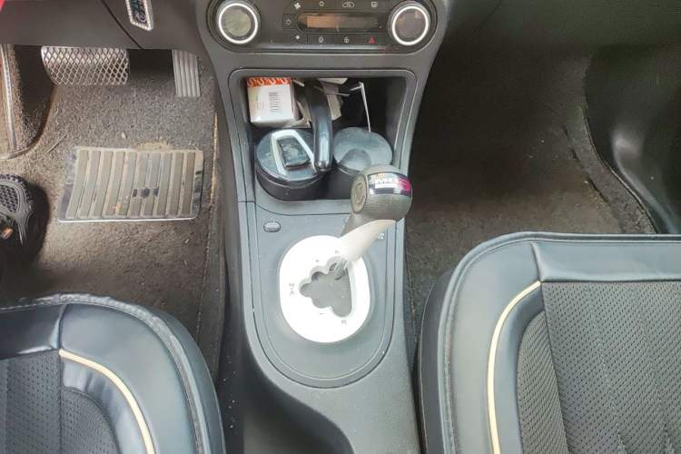 Used MG 3 2013 1.5L AMT Elite Edition Gear Lever