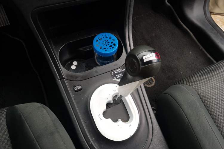 Used MG 3 2013 1.5L AMT Elite Edition Gear Lever