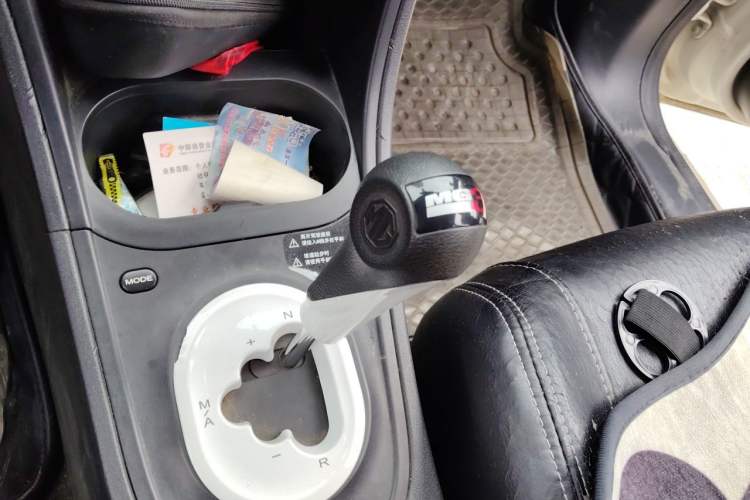 Used MG 3 2013 1.5L AMT Elite Edition Gear Lever