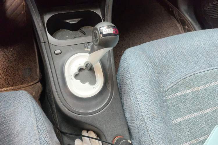 Used MG 3 2013 1.5L AMT Elite Edition Gear Lever