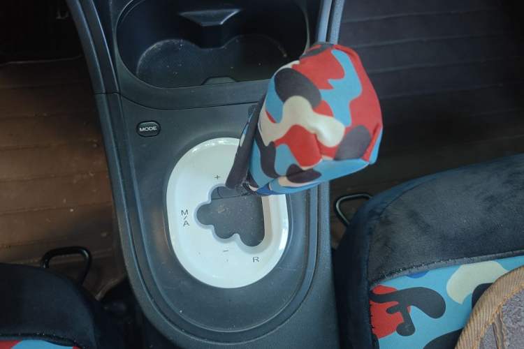 Used MG 3 2013 1.5L AMT Elite Edition Gear Lever
