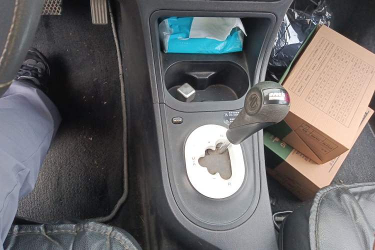 Used MG 3 2013 1.3L AMT Comfort Edition Gear Lever