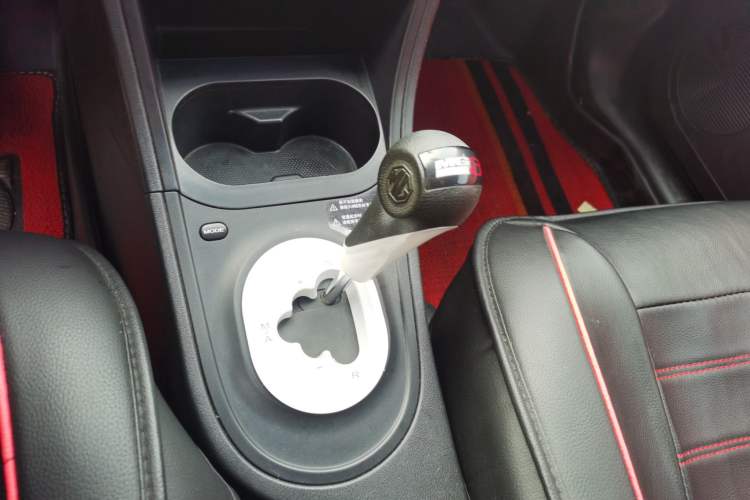 Used MG 3 2013 1.5L AMT Elite Edition Gear Lever