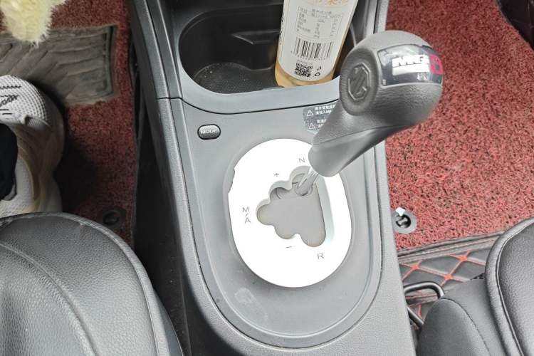 Used MG 3 2013 1.3L AMT Comfort Edition Gear Lever