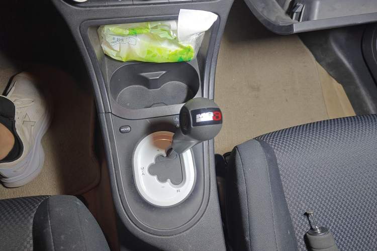 Used MG 3 2013 1.3L AMT Comfort Edition Gear Lever