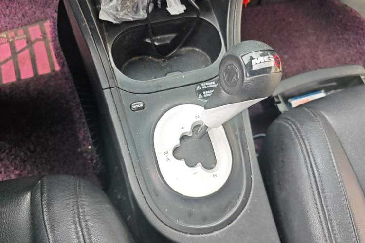 Used MG 3 2013 1.5L AMT Elite Edition Gear Lever