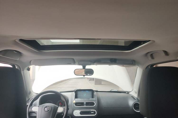 Used MG 3 2013 1.5L AMT Elite Edition Headliner