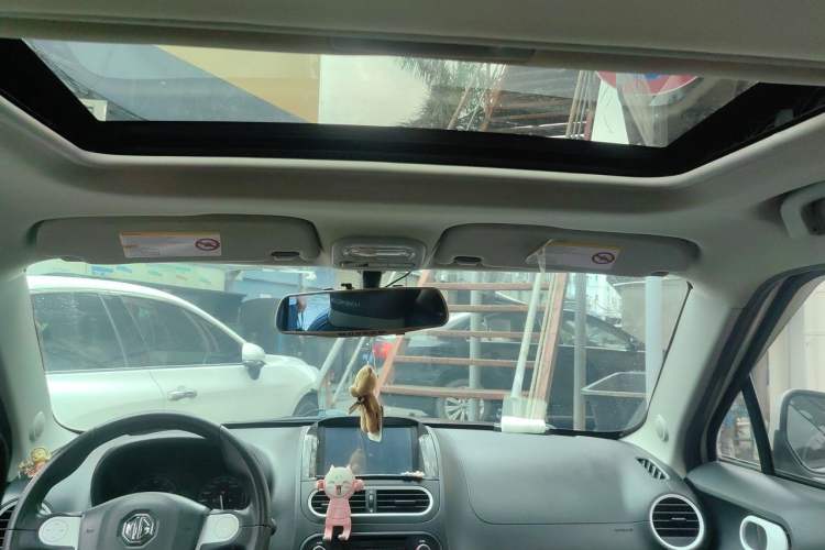 Used MG 3 2013 1.5L AMT Elite Edition Headliner
