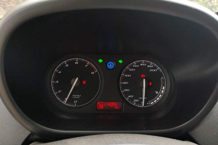 Used MG 3 2013 1.3L AMT Comfort Edition Instrument Cluster