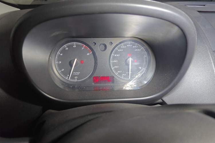 Used MG 3 2013 1.3L AMT Comfort Edition Instrument Cluster