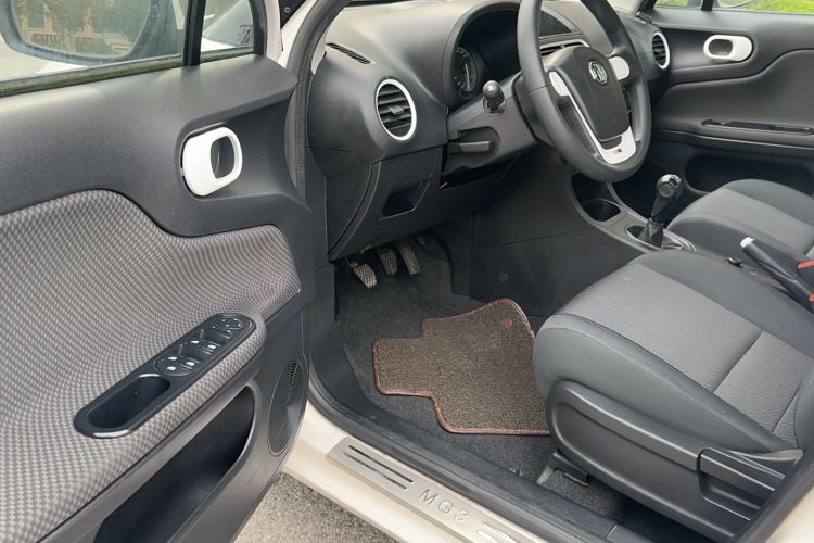 Used MG 3 2013 1.3L Manual Comfort Edition Interior 1