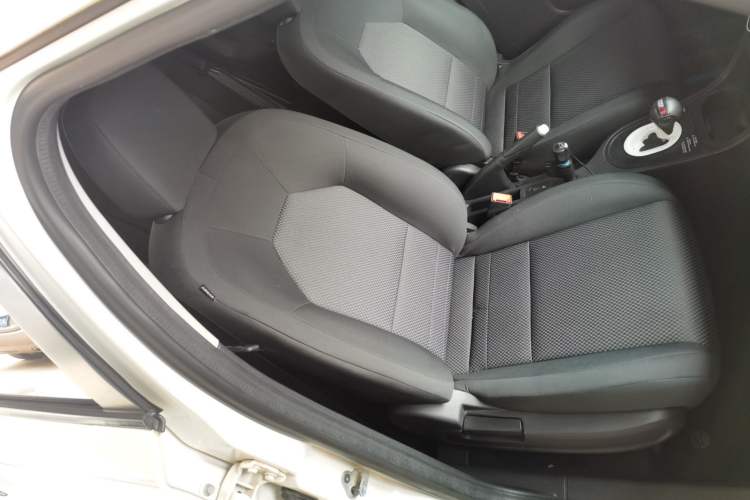 Used MG 3 2013 1.5L AMT Elite Edition Interior 1