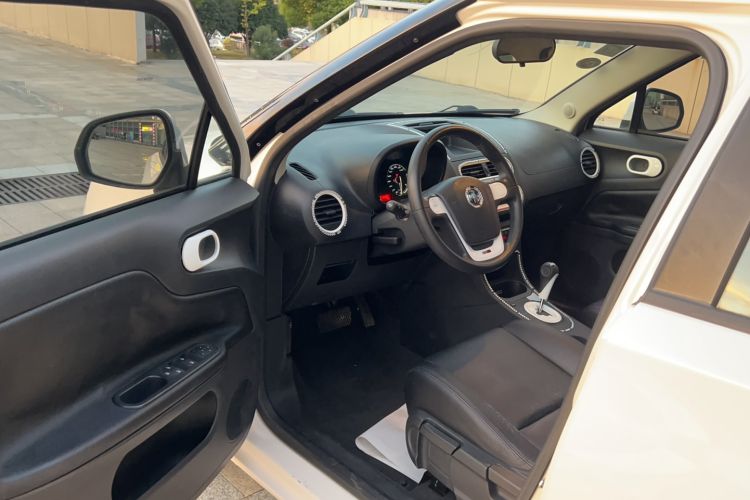 Used MG 3 2013 1.5L AMT Elite Edition Interior 2
