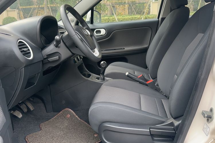 Used MG 3 2013 1.3L Manual Comfort Edition Interior 2