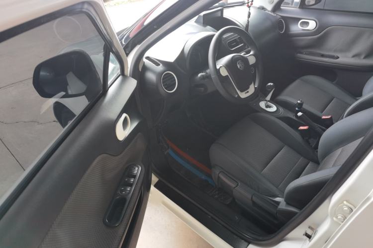 Used MG 3 2013 1.5L AMT Elite Edition Interior 2