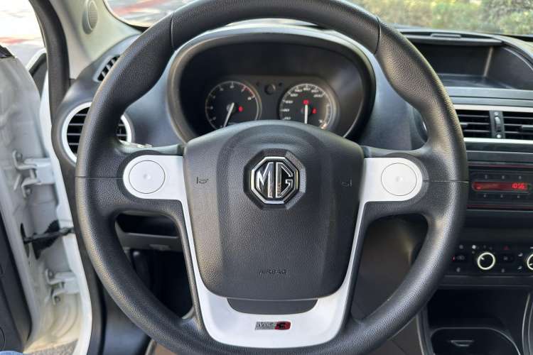 Used MG 3 2013 1.3L AMT Comfort Edition Interior 2