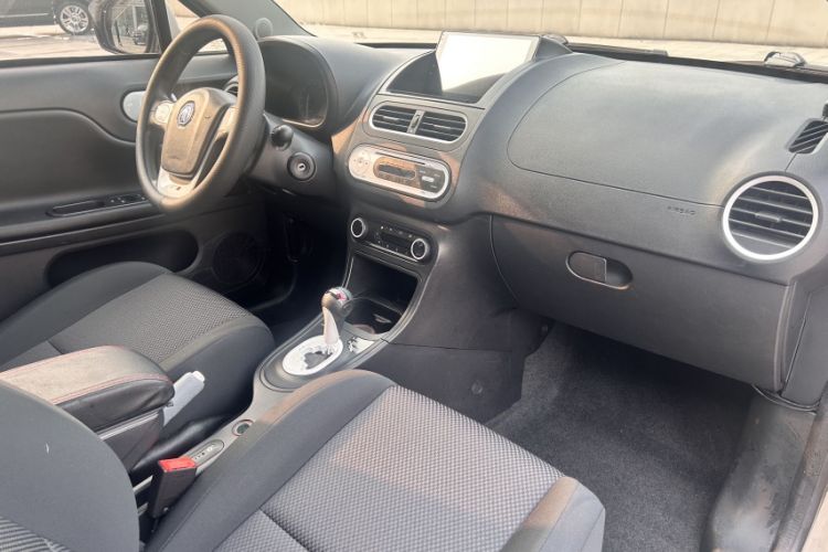 Used MG 3 2013 1.5L AMT Elite Edition Interior 5