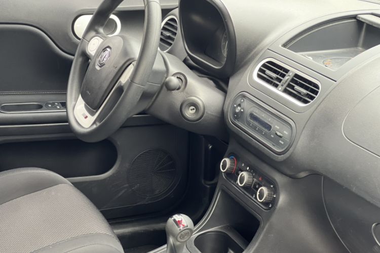 Used MG 3 2013 1.3L AMT Comfort Edition Interior 5