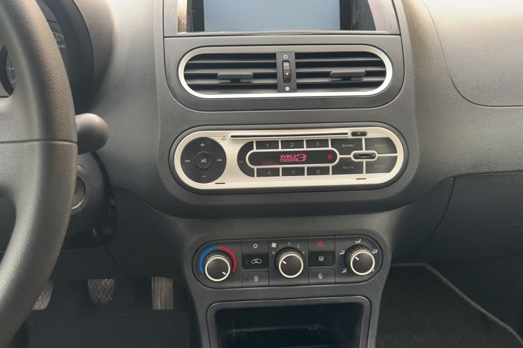 Used MG 3 2013 1.3L Manual Comfort Edition Interior 5