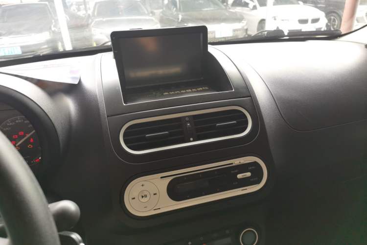 Used MG 3 2013 1.5L AMT Elite Edition Interior 5