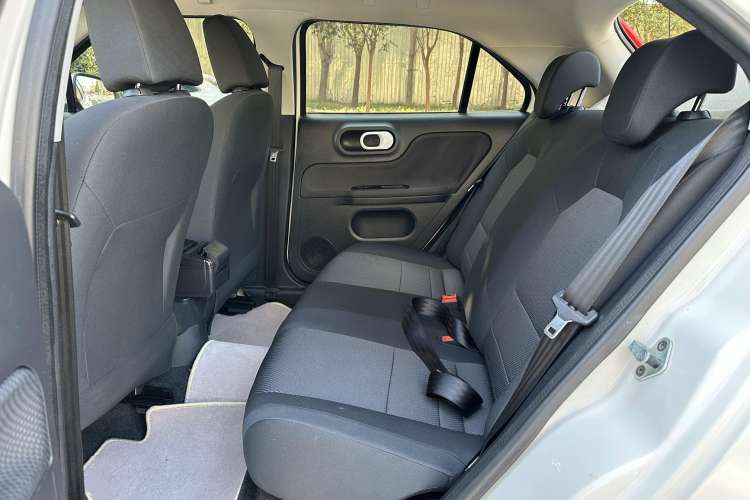 Used MG 3 2013 1.3L AMT Comfort Edition Interior 5