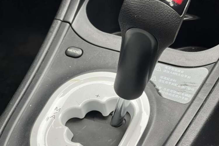 Used MG 3 2013 1.3L AMT Comfort Edition Interior 6