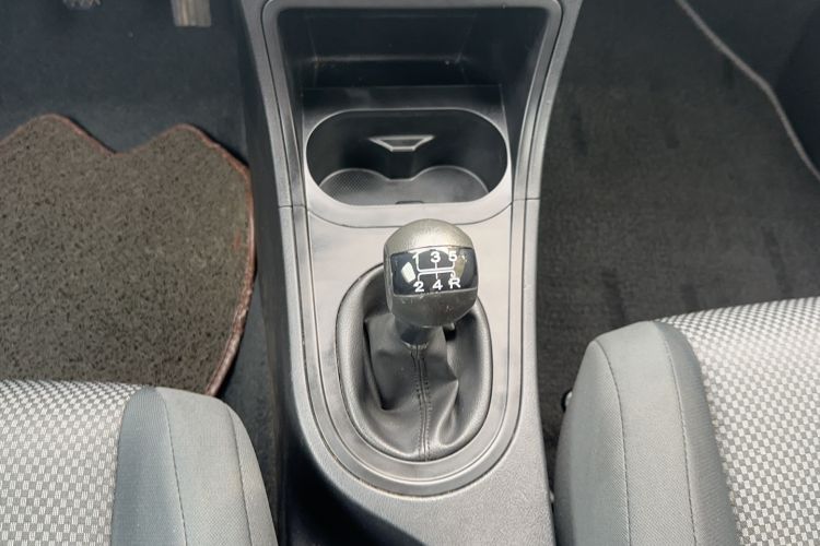 Used MG 3 2013 1.3L Manual Comfort Edition Interior 6