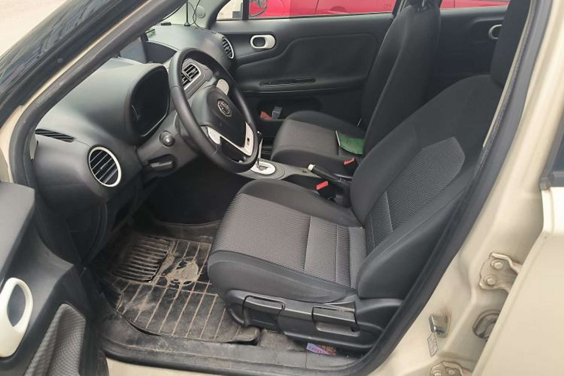 Used MG 3 2013 1.5L AMT Elite Edition Left Front Seat